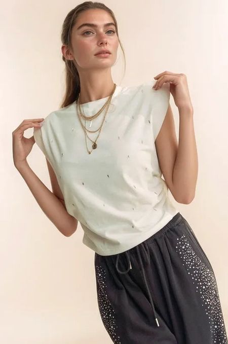 Davi & Dani Solid Mock Neck Short Sleeve Jewel Crop Top